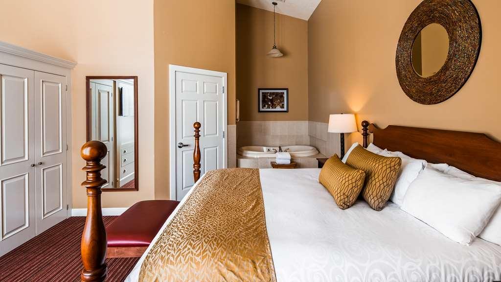 Best Western Plus Dutch Haus Inn And Suites Columbiana Room photo
